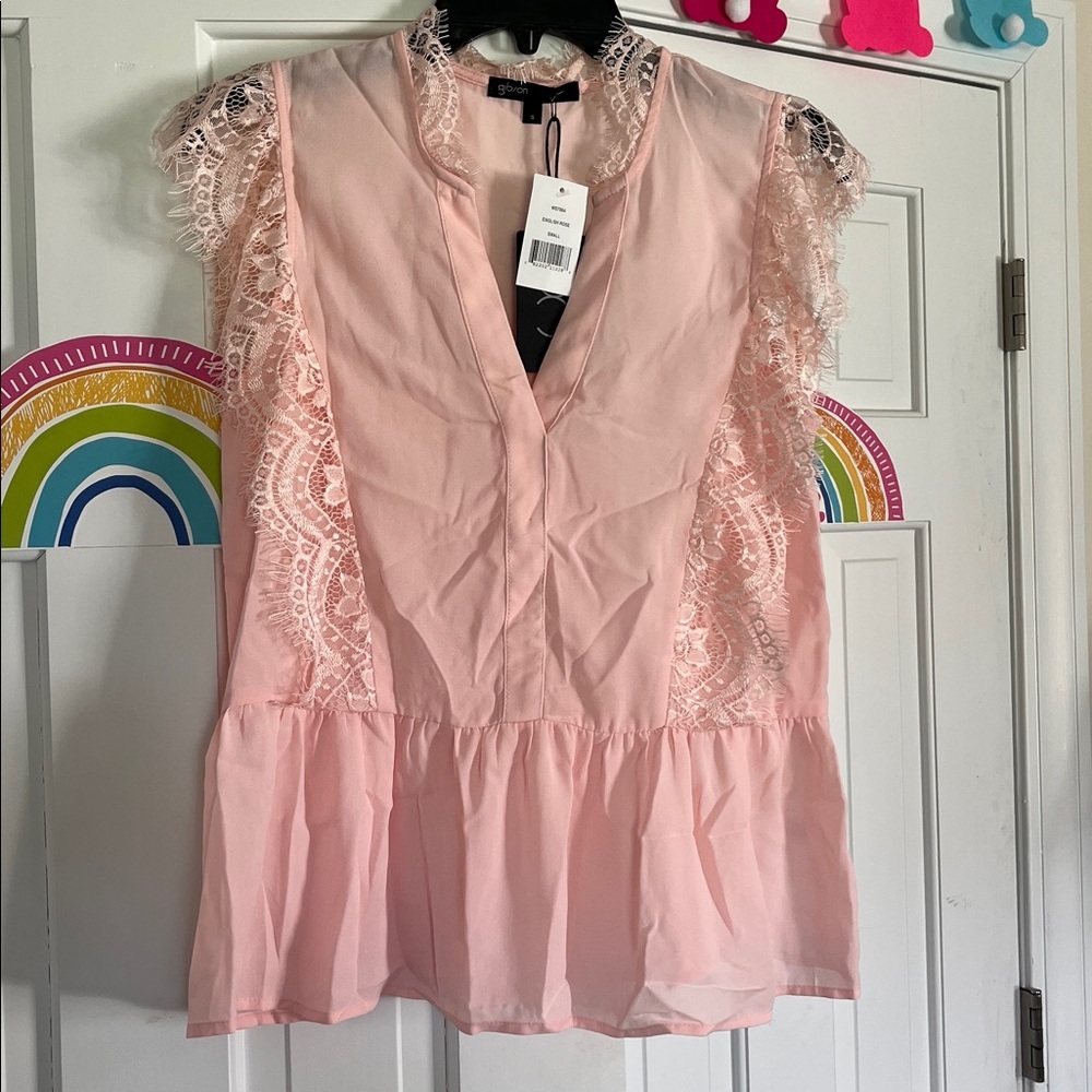 Gibson Soft Pink Lace-Trim V-Neck Blouse, Women’s Sz Small